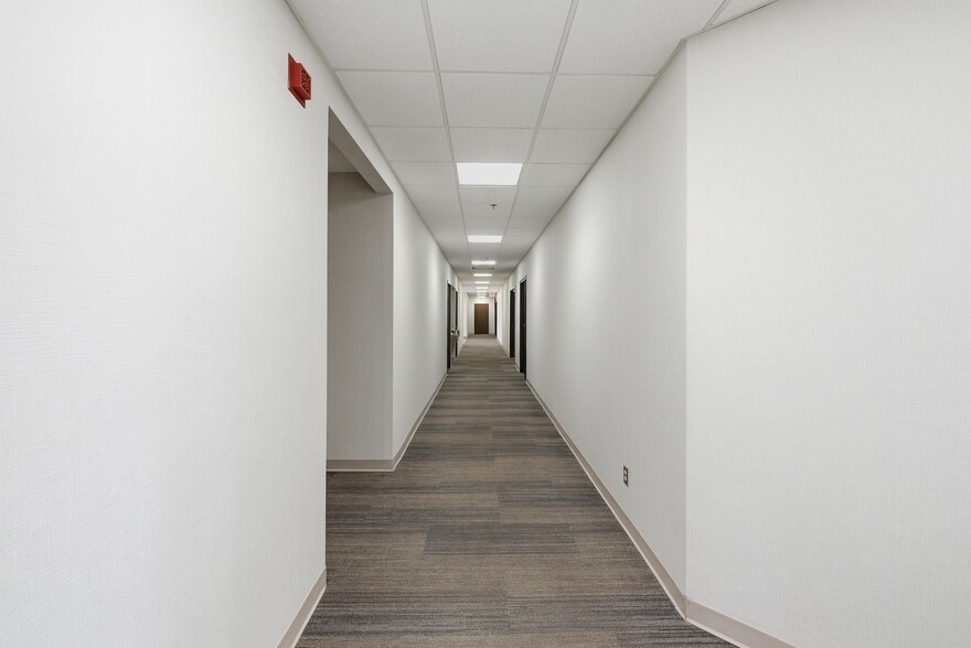 More Photos Of 8790 Governors Hill Dr, Cincinnati Office For Lease