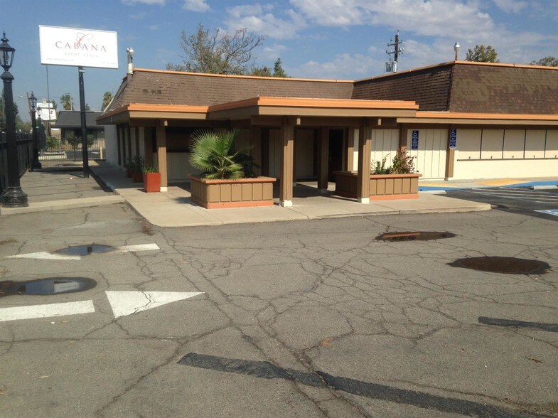 More Photos Of 2814 N Maroa Ave, Fresno General Retail For Sale