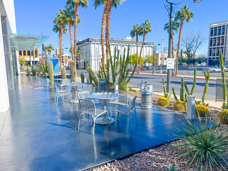 More Photos Of 300 S 4th St, Las Vegas Office For Sale
