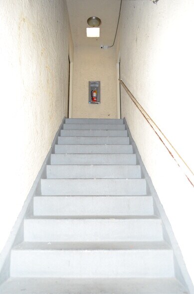 More Photos Of 7028 Alabama Ave, Canoga Park Apartments For Sale