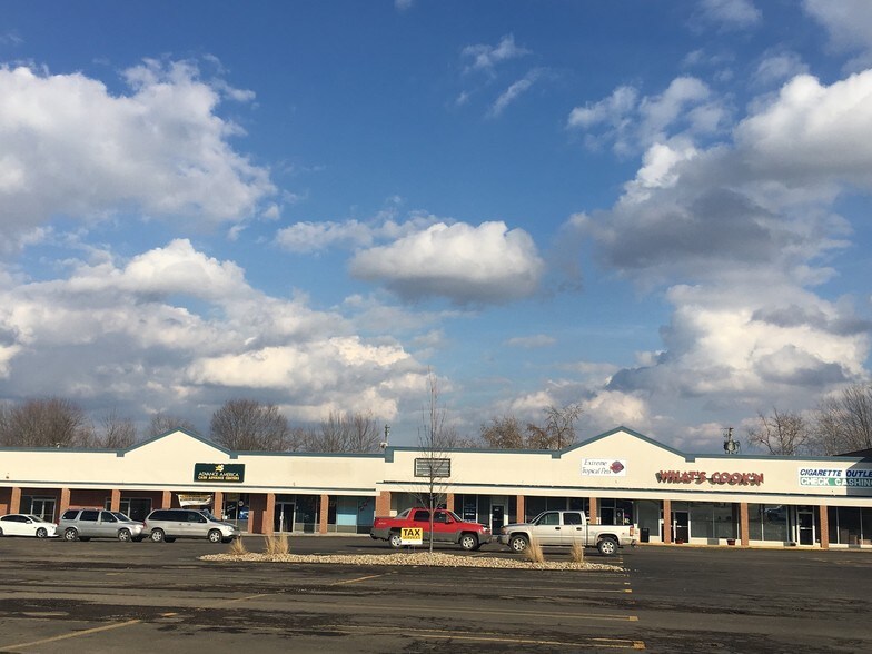 More Photos Of 5953-6151 South Ave, Youngstown Storefront For Lease