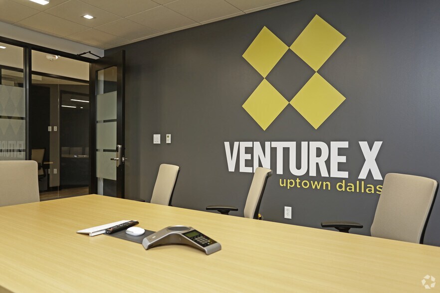 More Photos Of 3232 McKinney Ave, Dallas Office For Lease