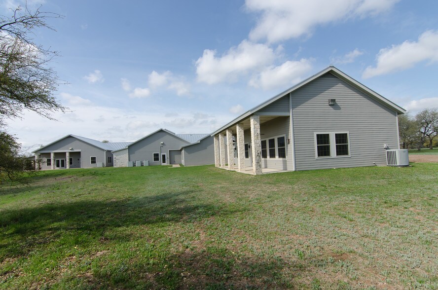 More Photos Of 400 Old Highway 290, Dripping Springs Healthcare For Sale