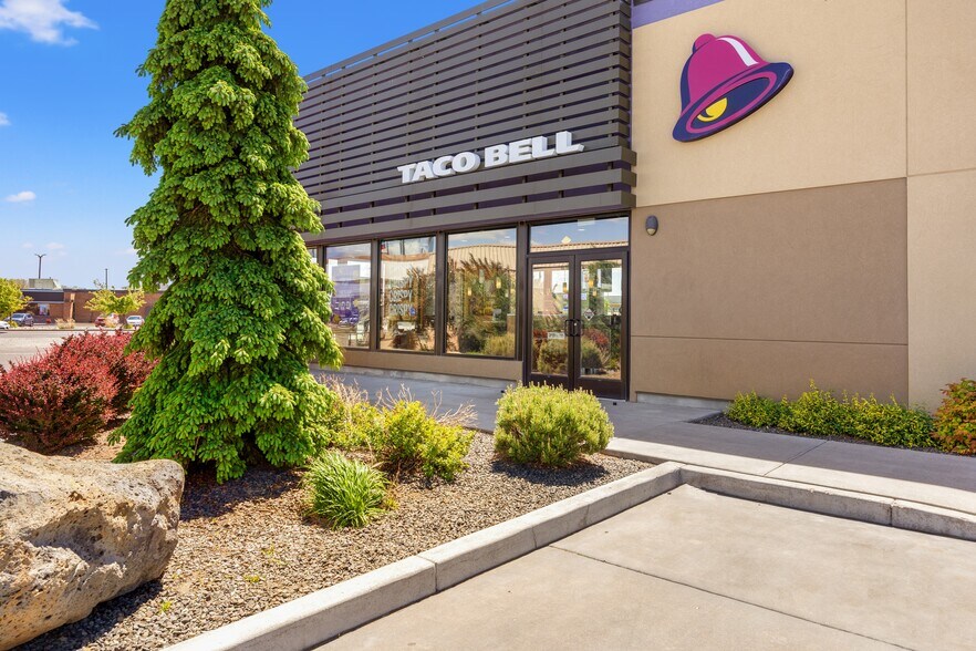 More Photos Of 632 N Overland Ave, Burley Fast Food For Sale