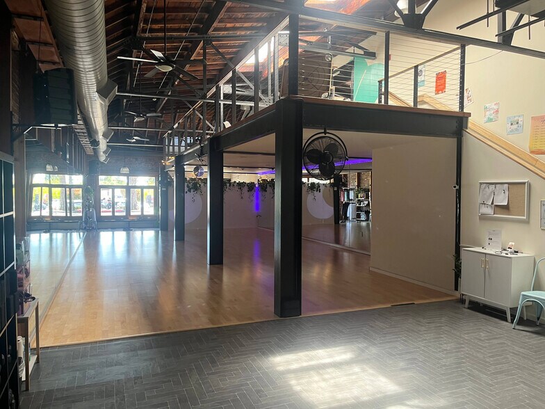 More Photos Of 1501 Solano Ave, Albany Restaurant For Sale