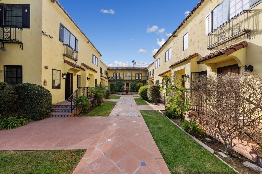 More Photos Of 2623 Ellendale Pl, Los Angeles Apartments For Sale