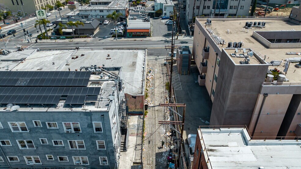 More Photos Of 2020-2028 W 3rd St, Los Angeles Storefront For Lease