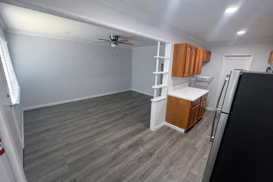 More Photos Of 3114 Ashbrook Ct, Oakland Apartments For Sale