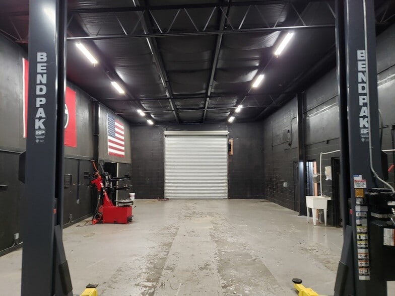 More Photos Of 1201 N Ashley St, Valdosta Auto Repair For Sale