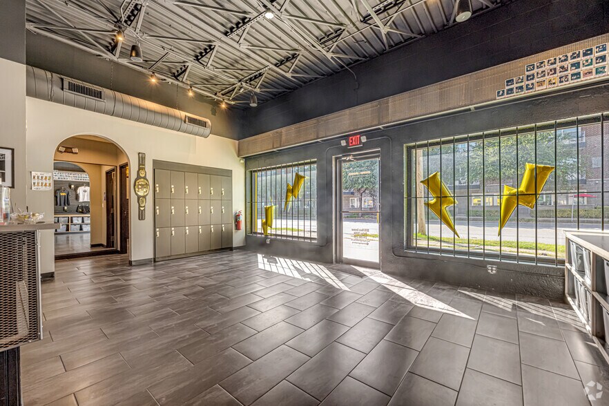 More Photos Of 3516 Ross Ave, Dallas Freestanding For Lease