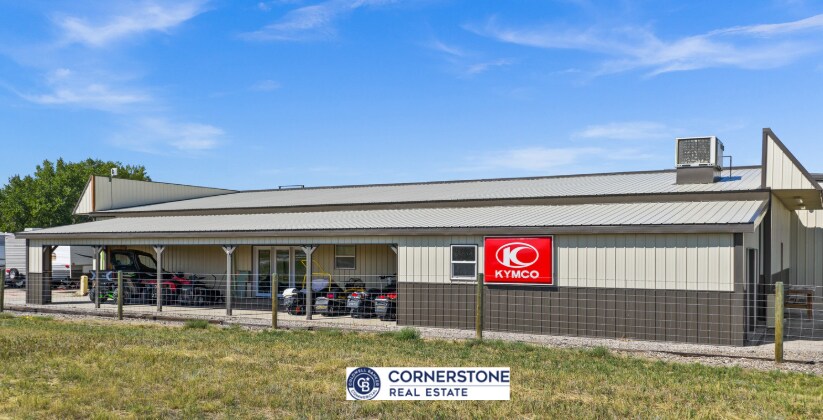 More Photos Of 1121 S Main St, Buffalo Service Station For Sale
