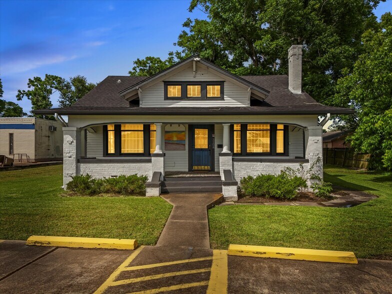 Primary Photo Of 3208 Highway 3, Dickinson Office Residential For Sale