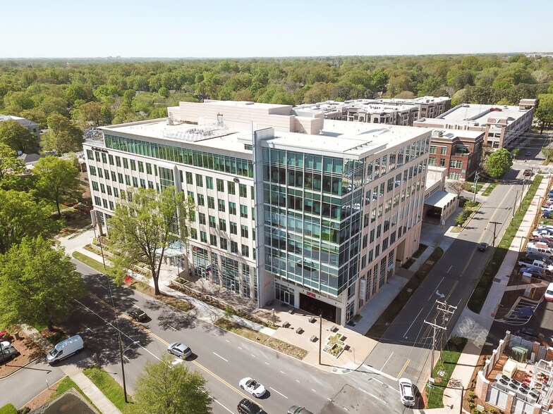 More Photos Of 500 E Morehead St, Charlotte Office For Lease