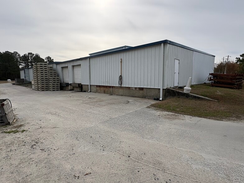 More Photos Of 11375 US-701 Hwy, Elizabethtown Refrigeration Cold Storage For Sale