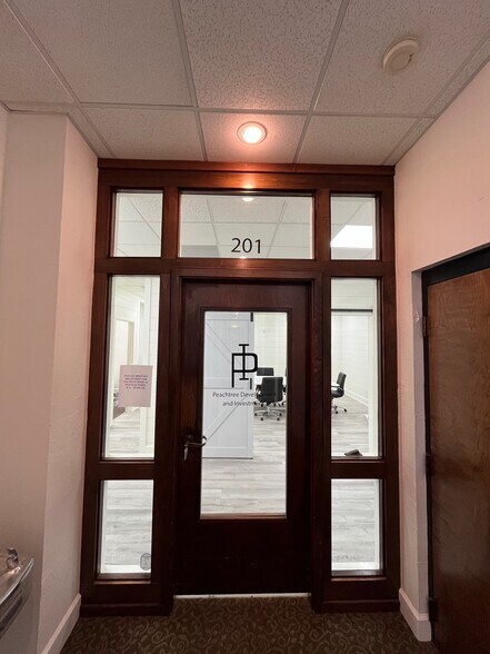 More Photos Of 4477 Legendary Dr, Destin Office Residential For Sale