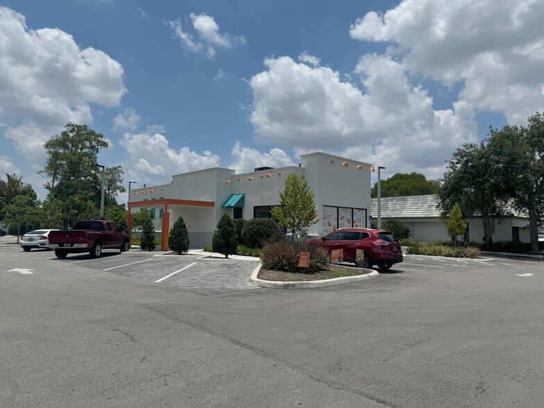 More Photos Of 7050 W Commercial Blvd, Lauderhill General Retail For Sale