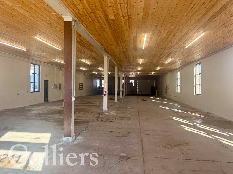 More Photos Of 207-211 10th Ave S, Nampa Auto Repair For Sale