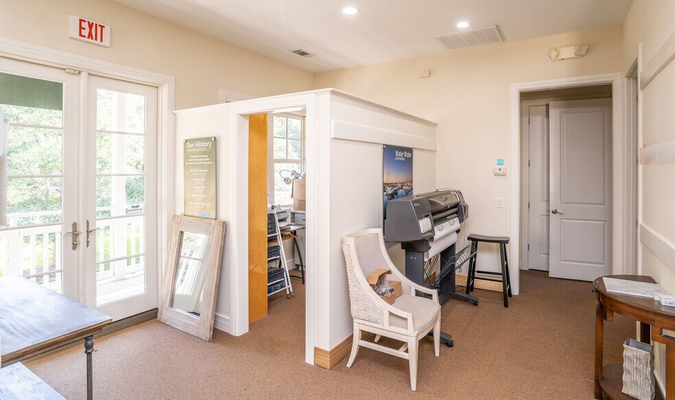 More Photos Of 12 Celadon Dr, Beaufort Storefront Retail Office For Lease