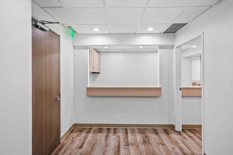 More Photos Of 1304 15th St, Santa Monica Medical For Lease