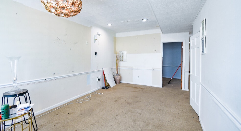 More Photos Of 3403 Perry St, Mount Rainier Office For Sale