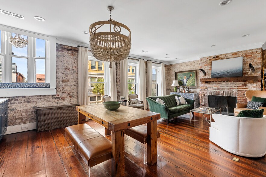 More Photos Of 21 Broad St, Charleston Storefront Retail Residential For Sale