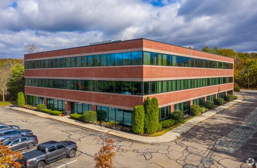 More Photos Of 2 Hampshire St, Foxborough Office For Lease