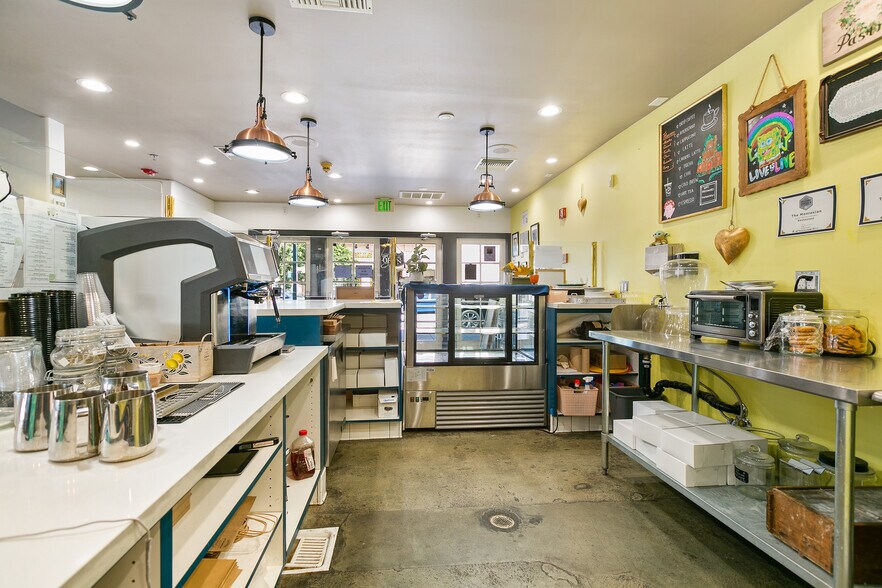 More Photos Of 534 S Myrtle Ave, Monrovia Restaurant For Lease