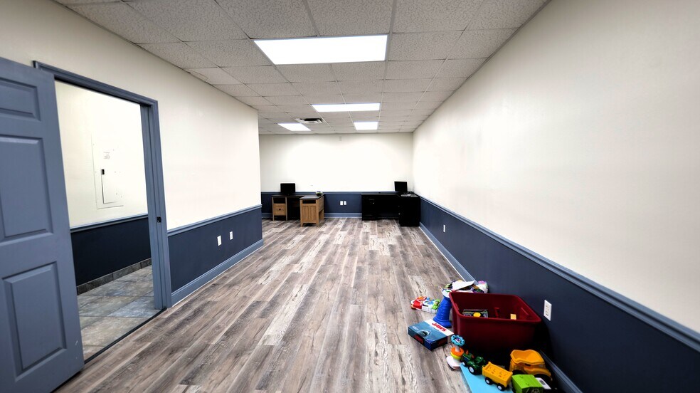 More Photos Of 1750 N 50th St, Tampa Daycare Center For Lease