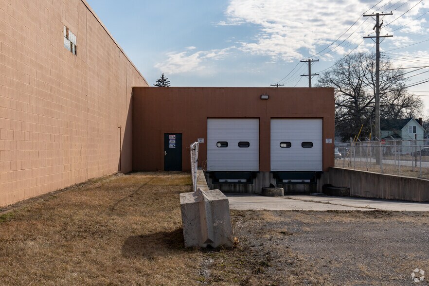 More Photos Of 2500 Moak St, Port Huron Unknown For Lease