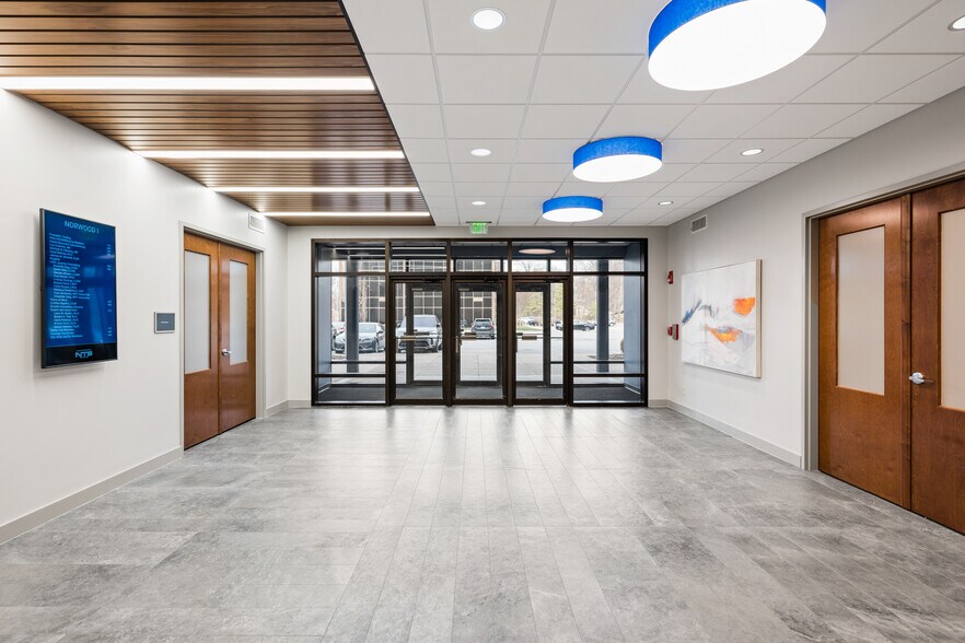 More Photos Of 7410 New La Grange Rd, Louisville Office For Lease