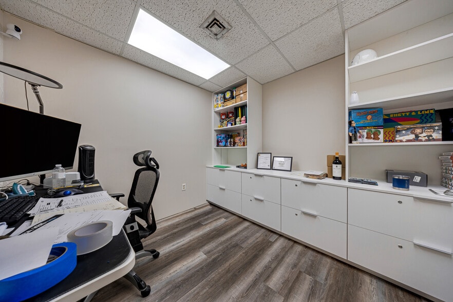 More Photos Of 7955 W 20th Ave, Hialeah Warehouse For Sale