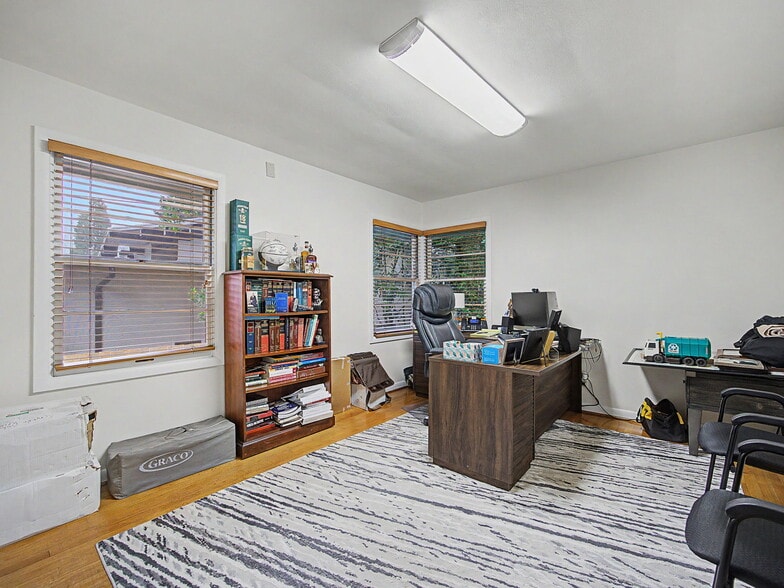 More Photos Of 10423 SE 23RD Ave, Portland Medical For Sale