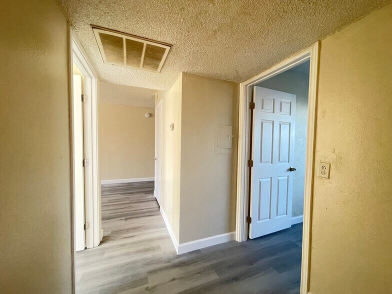 More Photos Of 1709 Fairfield Ave, Las Vegas Apartments For Sale