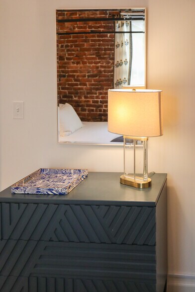 More Photos Of 221 E Clay St, Richmond Storefront Retail Residential For Sale