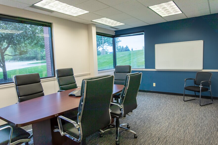 More Photos Of 11820-11830 Nicholas St, Omaha Office For Lease