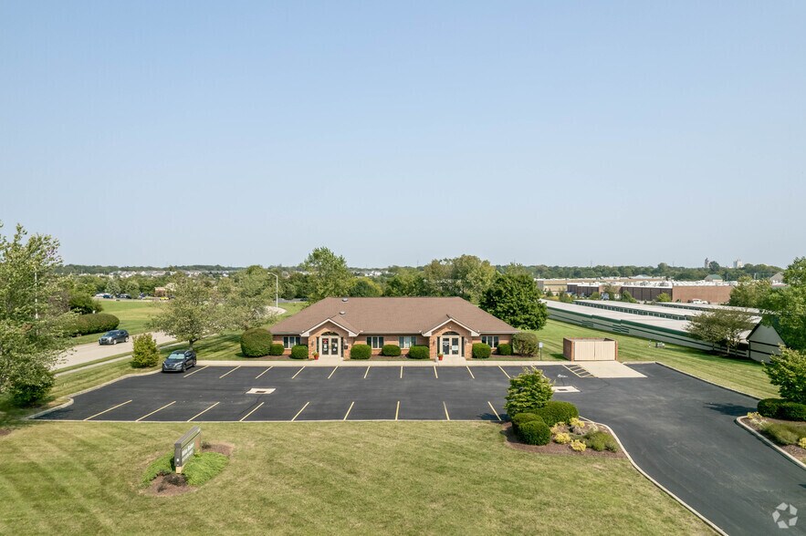 More Photos Of 1920-1930 Commerce Center Blvd, Fairborn Office For Lease