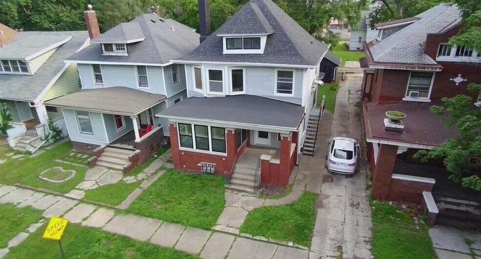 More Photos Of 1611 W Barker Ave, Peoria Multifamily For Sale
