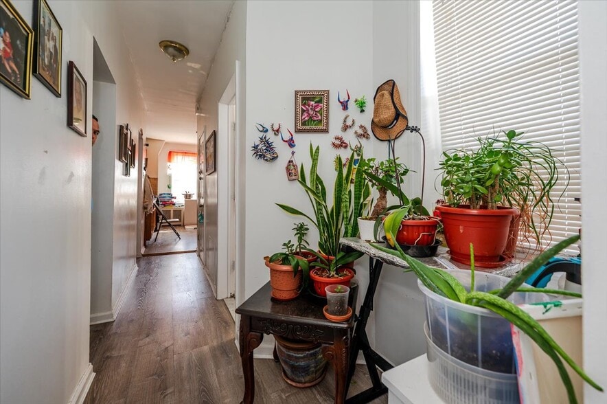 More Photos Of 2918 Bruckner Blvd, Bronx Bar For Sale