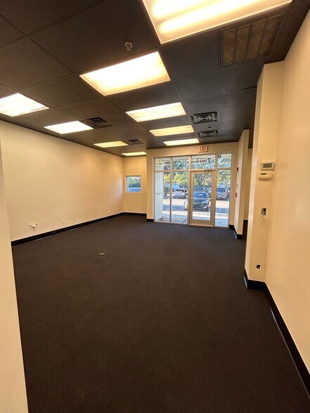 More Photos Of 7983-7997 SW Jack James Dr, Stuart Showroom For Sale