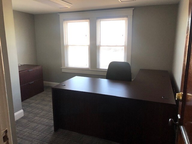 More Photos Of 21 Route 37 E, Toms River Office For Lease