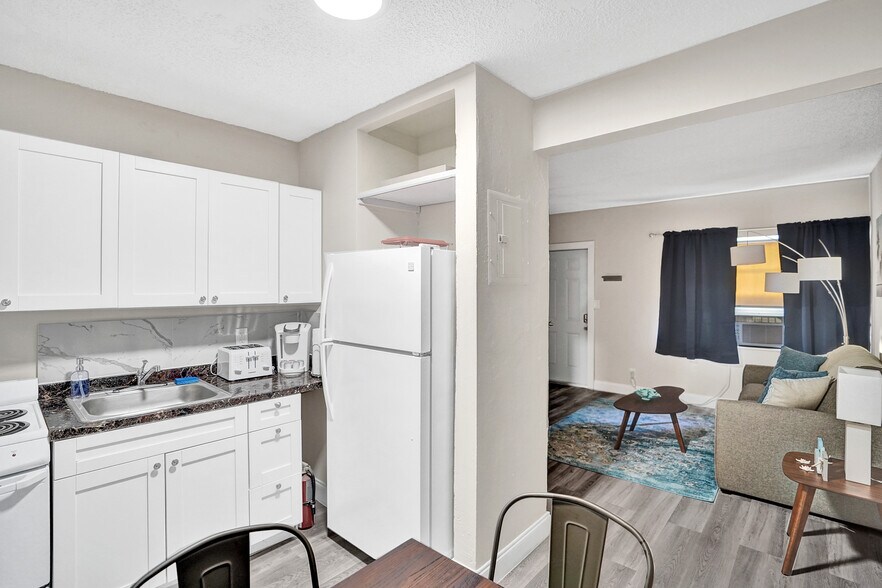 More Photos Of 729-731 SW 4th Ct, Fort Lauderdale Apartments For Sale