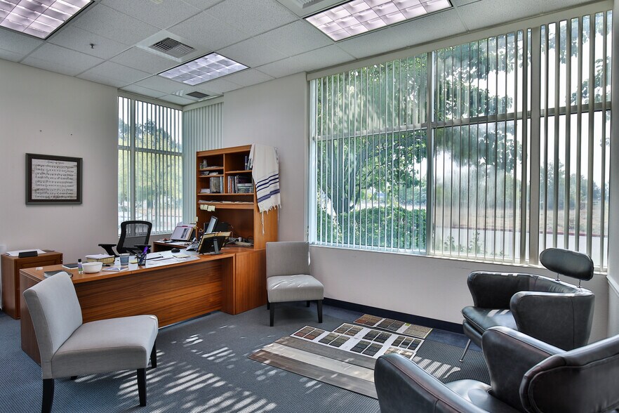 More Photos Of 2440 Gold River Rd, Rancho Cordova Office For Lease