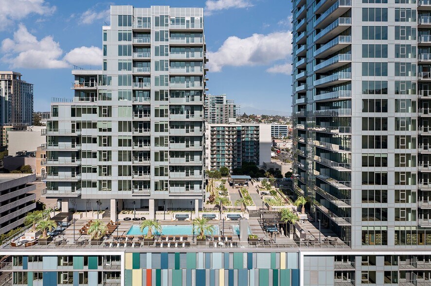 More Photos Of 702 Broadway, San Diego Apartments For Lease