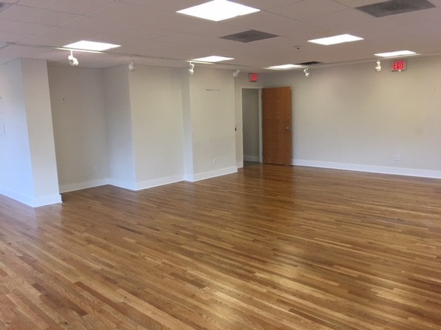 More Photos Of 135 Bedford St, Stamford Storefront Retail Office For Lease