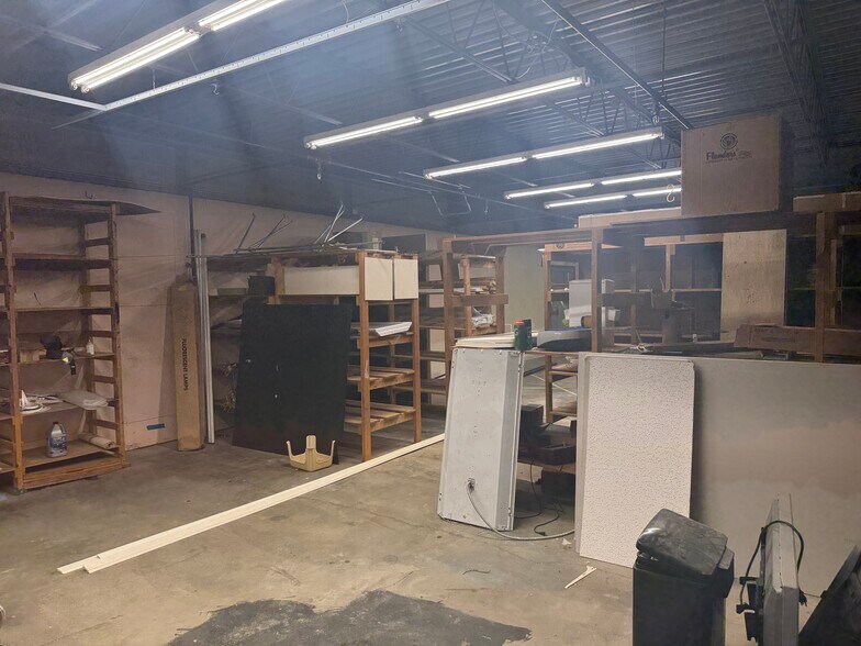 More Photos Of 706 W Baltimore St, Wilmington Storefront Retail Office For Lease
