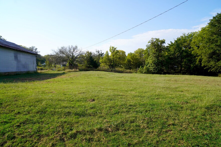 More Photos Of 501 Maple st, Drumright Flex For Sale