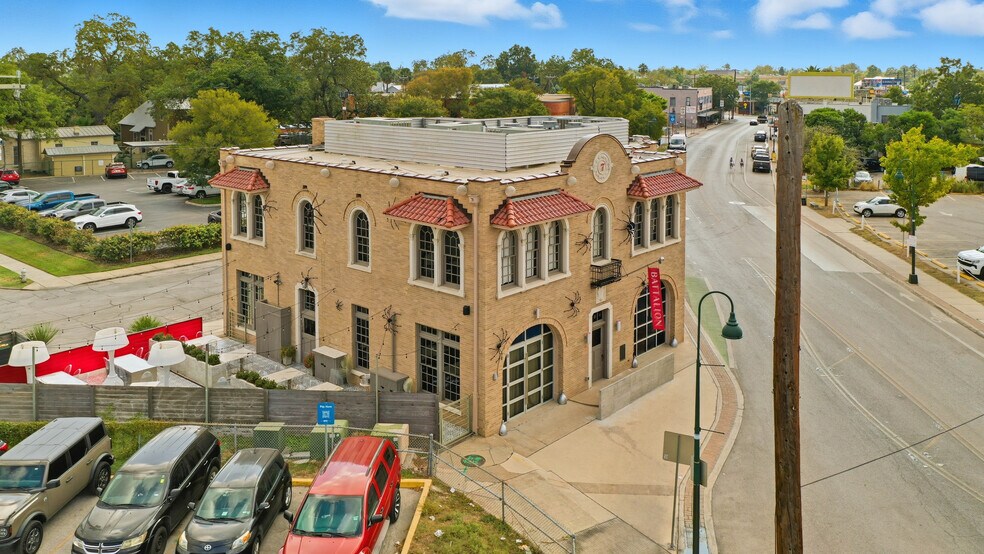 More Photos Of 604 S Alamo St, San Antonio Freestanding For Lease