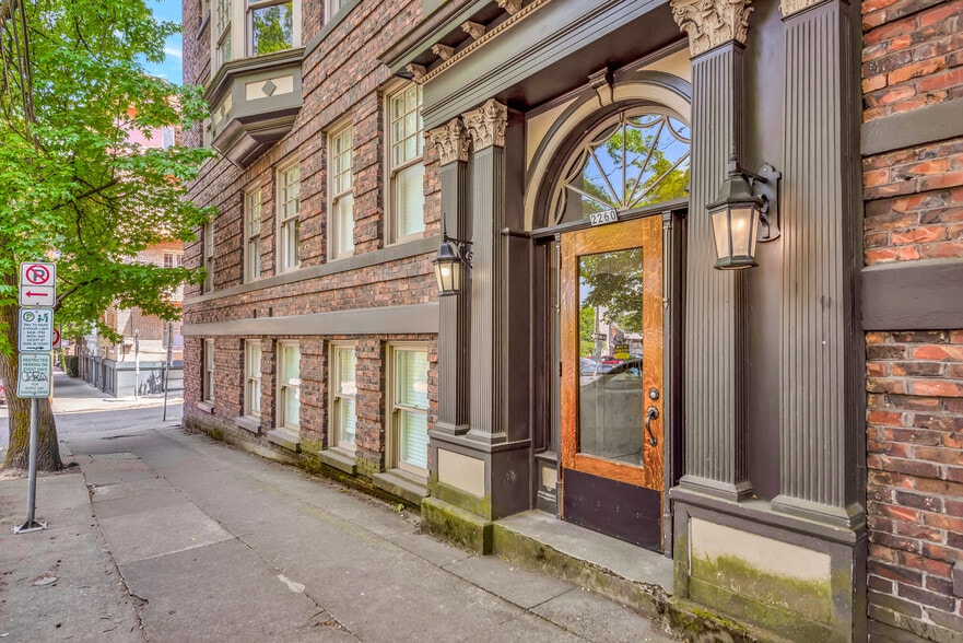 More Photos Of 2260 NW Everett St, Portland Apartments For Sale