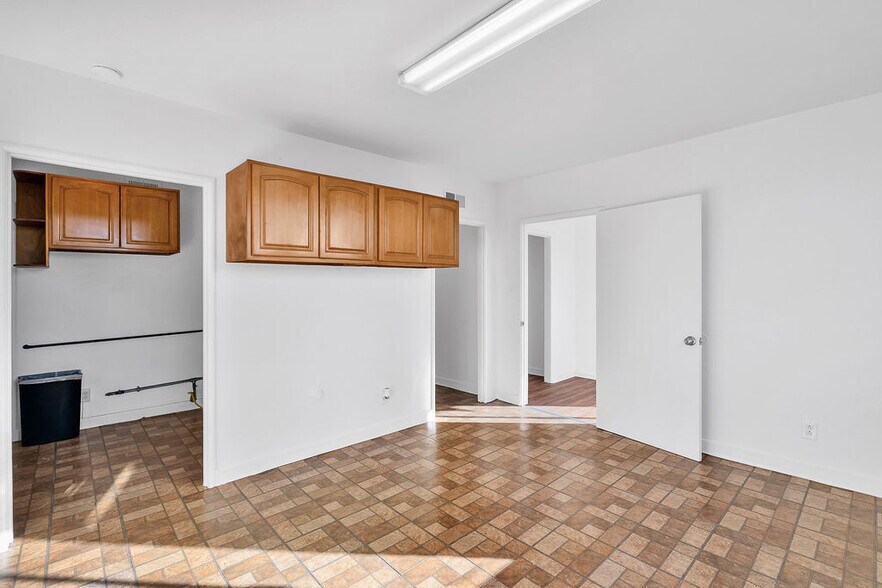 More Photos Of 220 Parker Ave, Rodeo Storefront Retail Residential For Sale