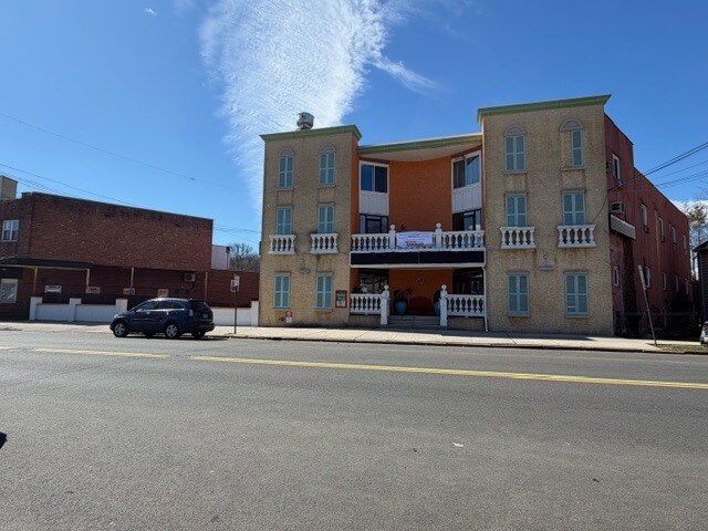 More Photos Of 811 McLean Ave, Yonkers Storefront Retail Office For Lease